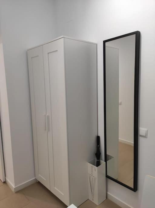 Moderno Apartamento Con Parking,Tarrassa, Barcelona Terrassa Esterno foto