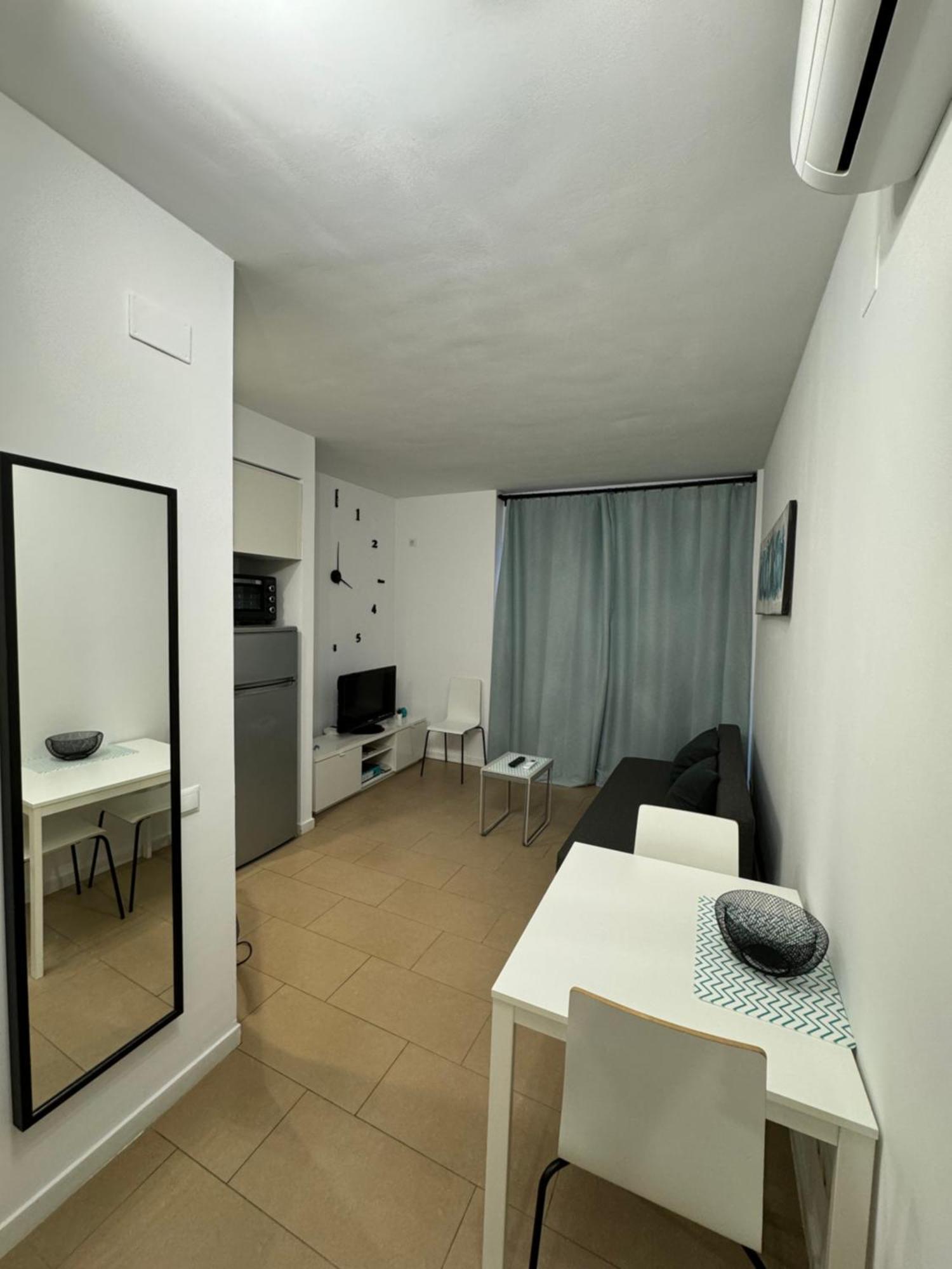 Moderno Apartamento Con Parking,Tarrassa, Barcelona Terrassa Esterno foto
